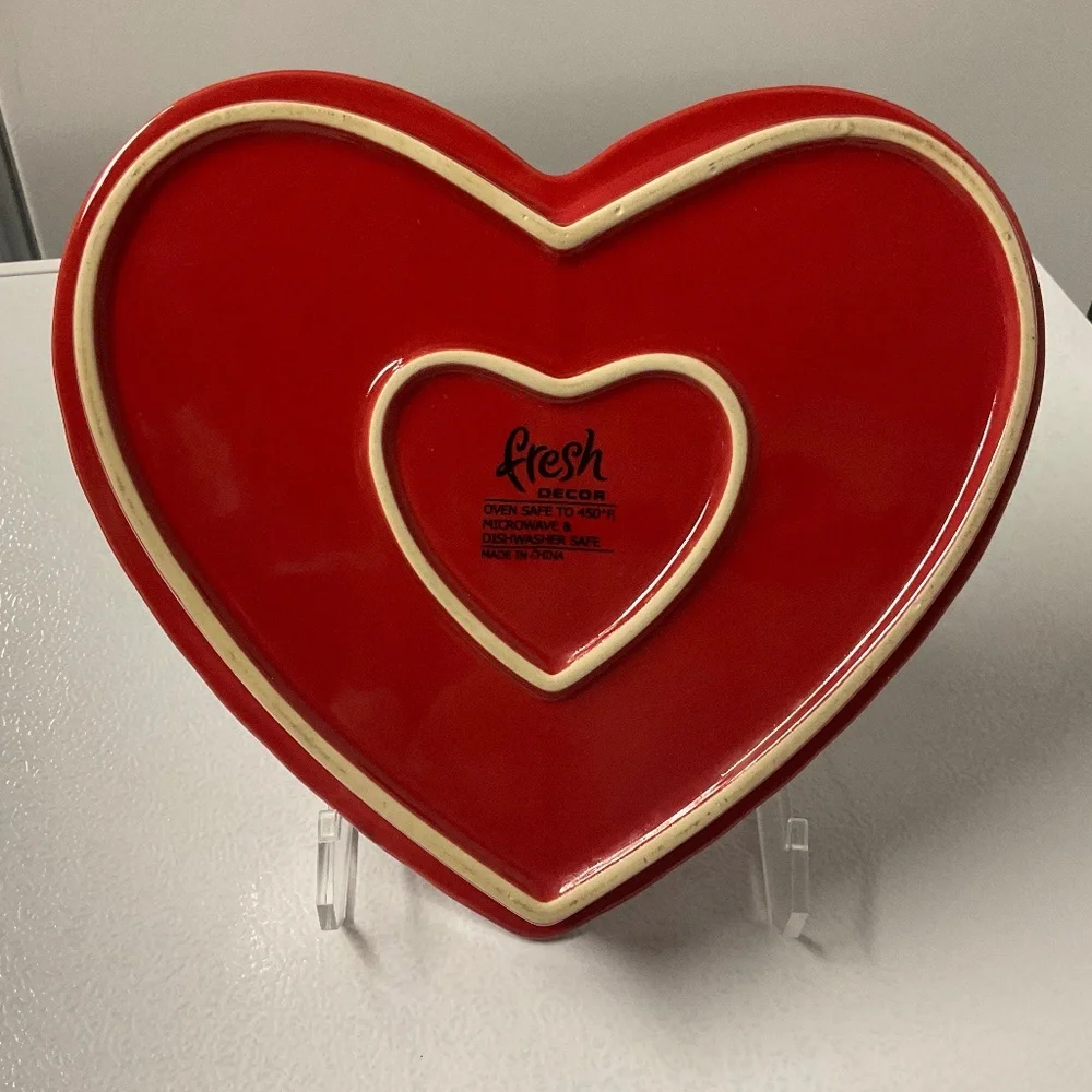 HEART SHAPED BAKING CERAMIC DISH by Fresh